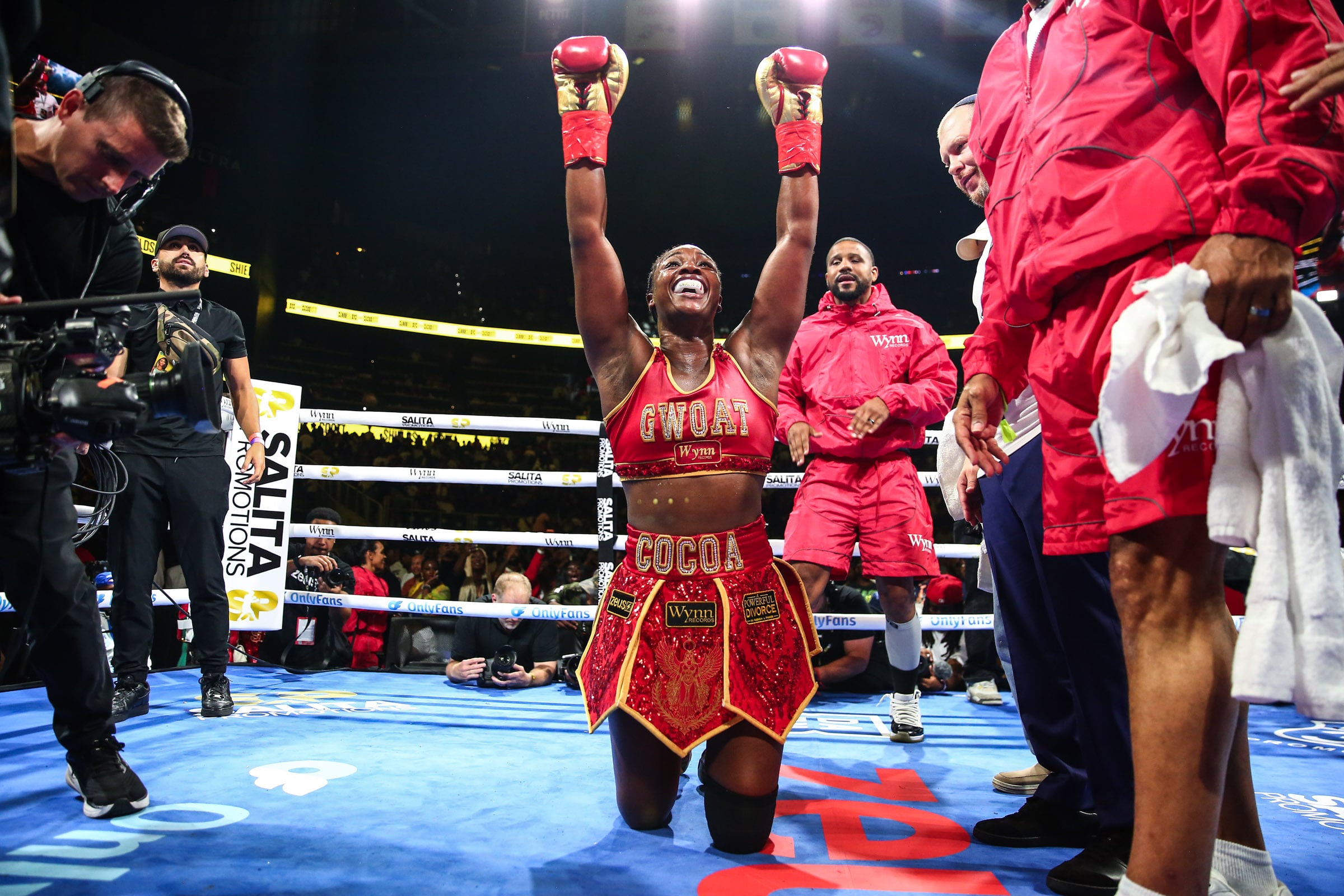 CLARESSA SHIELDS KNOCKS OUT KAYE SCOTT